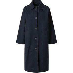 Přechodný kabát Monki tmavě modrá