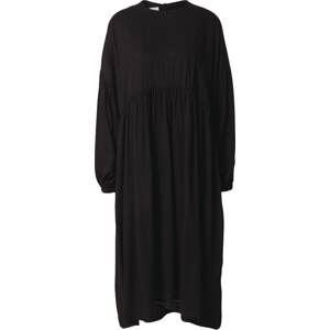 Šaty 'Nala' MAKIA černá