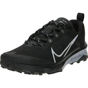 Běžecká obuv 'KIGER 9' Nike černá / bílá
